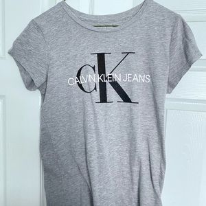 CALVIN KLEIN FITTED TEE